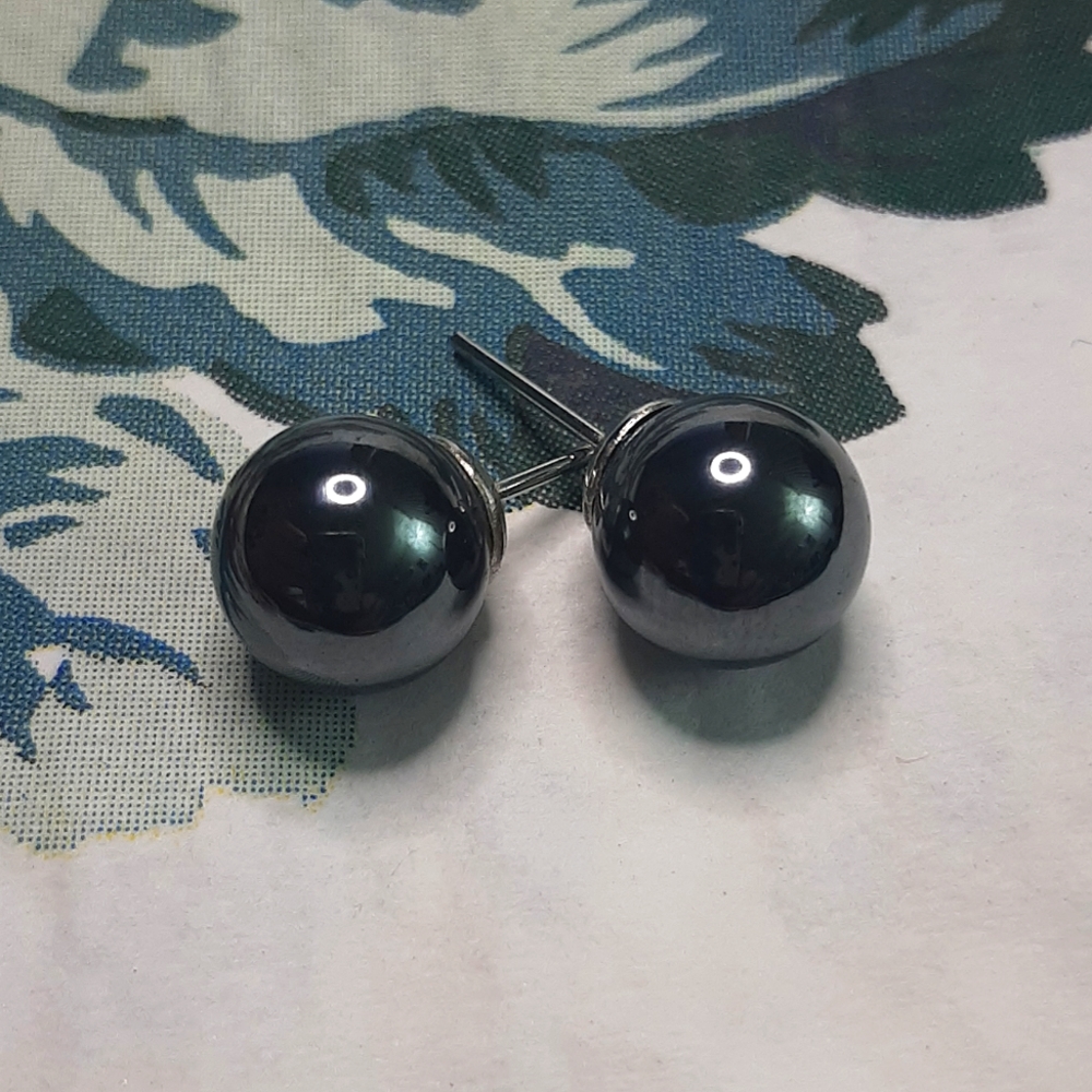 Hematite Pearl Earring Studs